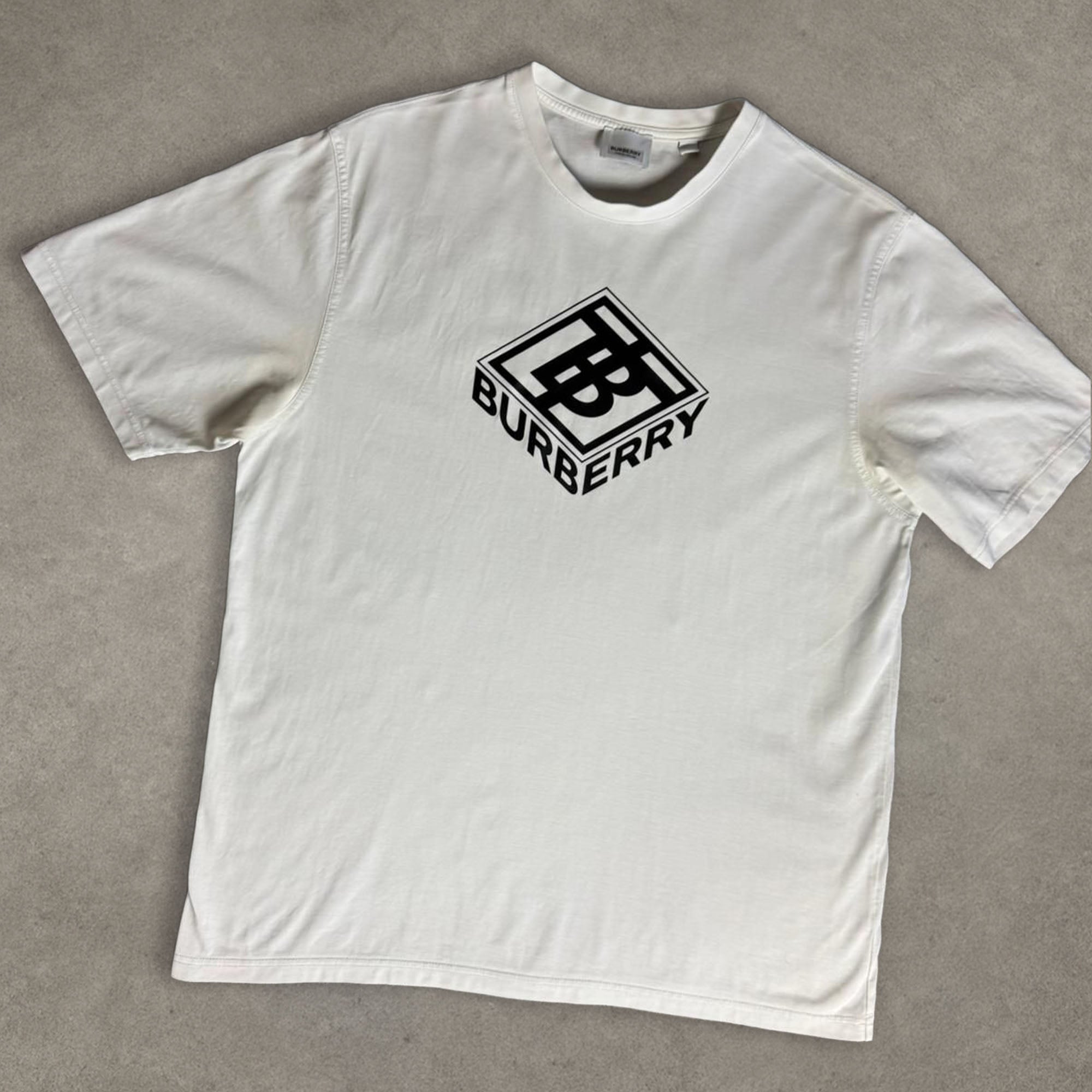 Burberry T shirt